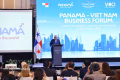 Президент Республики Панама Хосе Рауль Мулино выступает на форуме. Фото: ВИА.