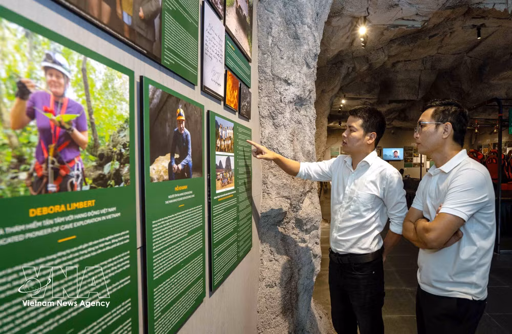 vnanet-potal-quang-tri-dua-vao-hoat-dong-trung-tam-thong-tin-tham-hiem-hang-dong-phong-nha-8726656.jpg