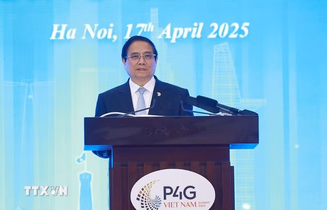 thu-tuong-pham-minh-chinh-be-mac-p4g.jpg