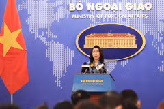 Официальный представитель министерства иностранных дел Ле Тхи Ту Ханг заявил на очередной пресс-конференции министерства в Ханое 11 марта, что Вьетнам обеспокоен насилием и человеческими жертвами, которые в последние дни продолжают расти в Мьянме. (Фото: 