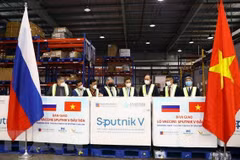 Партия вакцины против COVID-19 Sputnik V прибыла во Вьетнам. (Фото: ВИА)