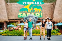 Туристы в Vin Safari Фукуок. (Фото: Vinpearl)