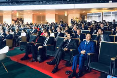 Заместитель премьер-министра Чан Хонг Ха (на первом ряду, первый справа) принял участие в открытии Саммита по Новому глобальному финансовому пакту. (Фото: ВИА)