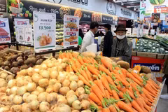 Central Retail имеет 340 торговых центров и магазинов, а также 10 розничных брендов во Вьетнаме, включая Go! Mall, Nguyen Kim, SuperSports и Top Market, работающих в сфере продажи электроники, спортивной одежды и продуктов. (Фото: ВИА)