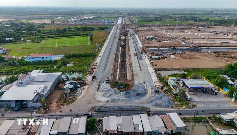 Дорога, ведущая к промышленному зону VSIP Кантхо на пересечении с национальным шоссе 80. (Фото: ВИА)