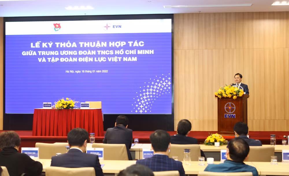 EVN и ЦК СКМ подписали договор о сотрудничестве на 2022-2026 годы ảnh 1