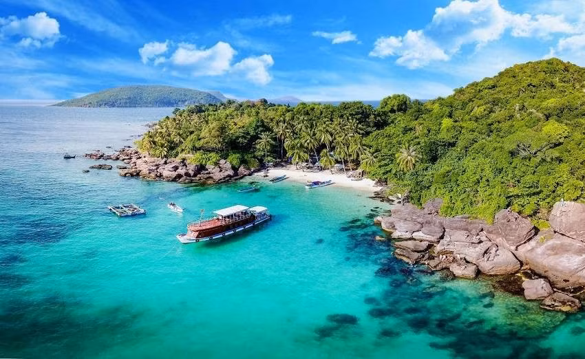 Вьетнам выиграл много премий World Travel Awards 2023 ảnh 2