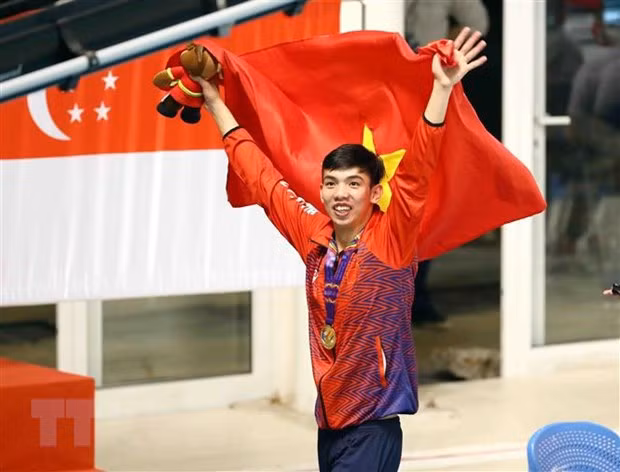 Награждены лучшие спортсмены SEA Games 31 ảnh 1