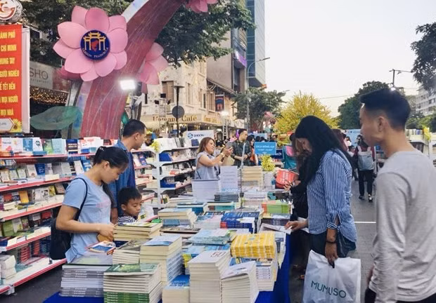 Хошимин откроет книжный уличный фестиваль в честь праздника Тэт ảnh 1