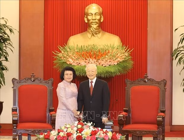 Генсек ЦК КПВ: Вьетнам поддерживает национальное развитие Камбоджи ảnh 1
