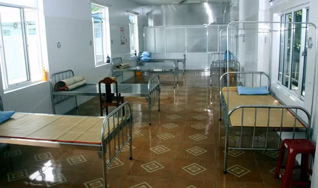Заместитель министра здравоохранения сотрудничает с Куангнамом в борьбе с COVID-19 ảnh 1