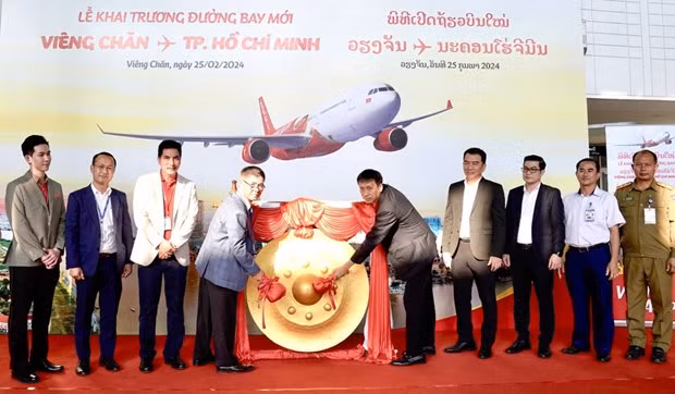 Vietjet открыла новый маршрут, соединяющий Хошимин с Вьентьяном ảnh 1