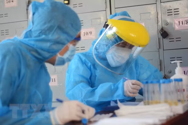 В полдень 29 июня Вьетнам выявил еще 102 новых случая COVID-19 ảnh 1