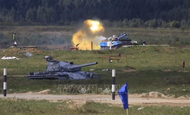 Армейские игры 2021: вьетнамская танковая команда успешно выполнила задание в первый день соревнований ảnh 1