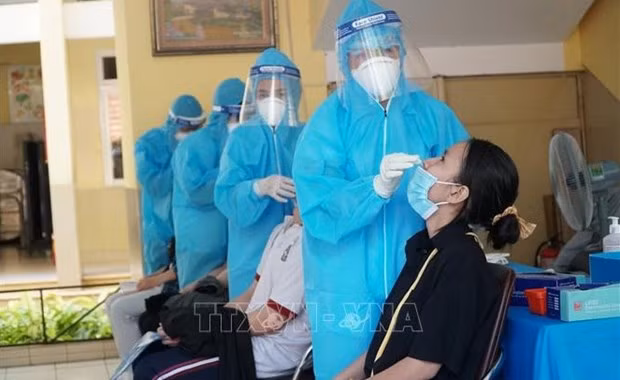Хошимин проверит всех жителей на COVID-19 во время социального дистанцирования ảnh 1