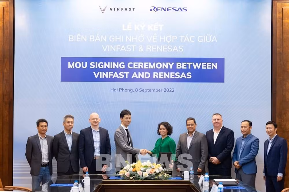 VinFast и японская электронная корпорация Renesas сотрудничают в разработке электромобилей ảnh 2