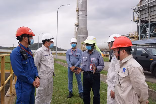 Дочерние компании PetroVietnam готовятся к урагану “Молаве” ảnh 1
