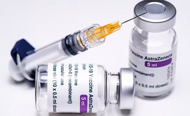 Вьетнам рассчитывает получить 8 миллионов доз вакцины против COVID-19 в июле ảnh 1