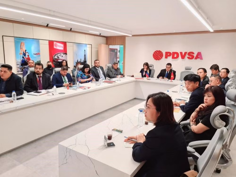 Делегация Петровьетнам и PVEP посетила и работала в Венесуэле ảnh 1