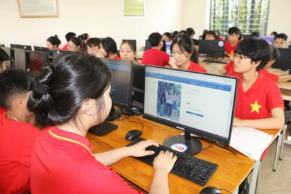 Инвестиции в материально-техническую базу, развитие кадрового состава и создание школ, соответствующих национальным стандартам, — это меры по повышению качества обучения в школах провинции Нгеан (Фото: ВИА)