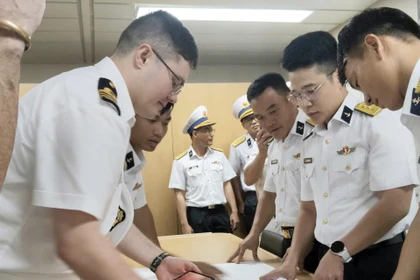 Офицеры штабов обеих сторон провели обмен мнениями и согласовали план совместных учений