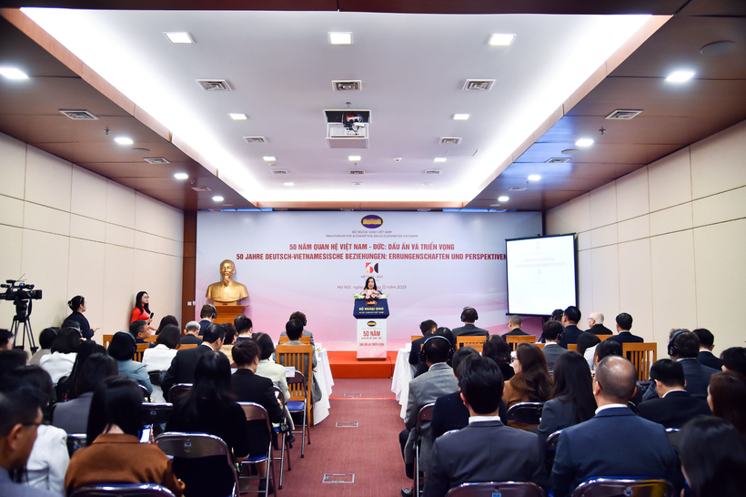 Общая панорама круглого стола. (Фото: ВИА)