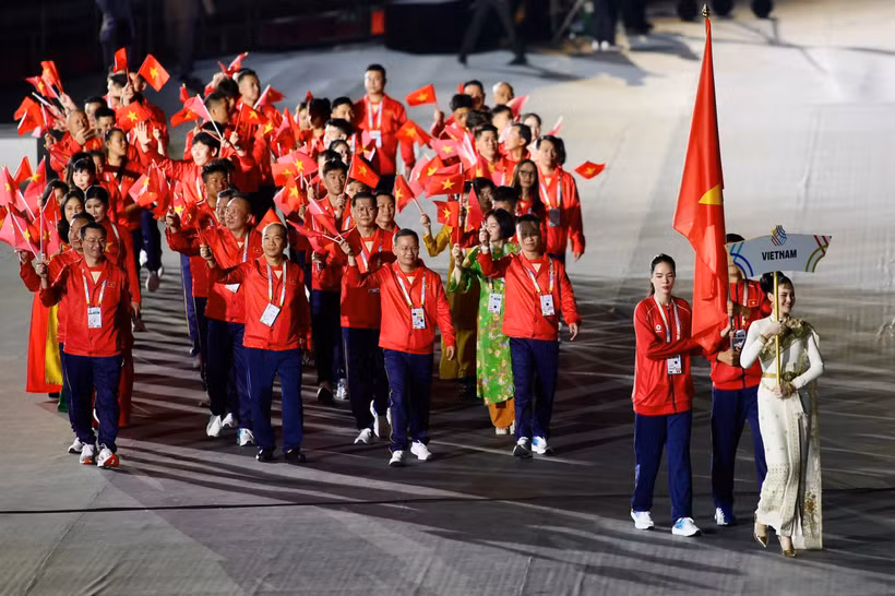 Спортивная делегация Вьетнама на церемонии открытия 33-х Игр ЮВА (SEA Games 33). (Фото: ВИА)