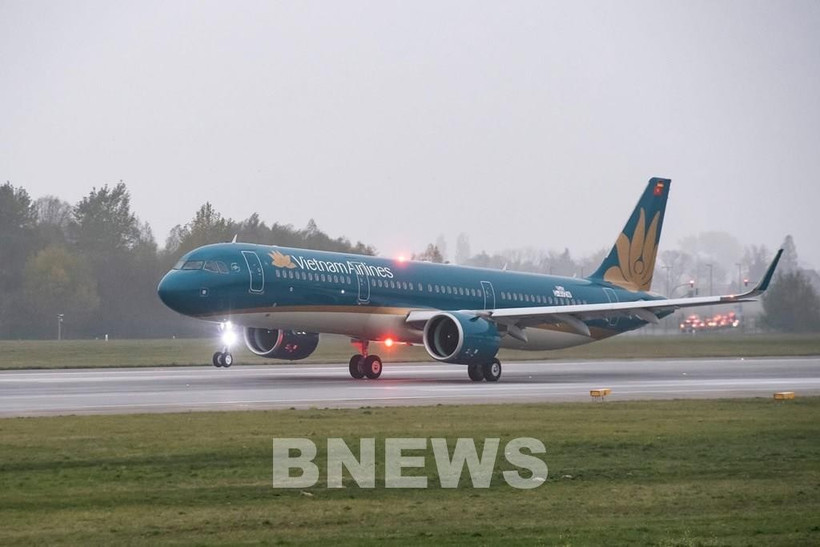 В пяти аэропортах Центрального Вьетнама со второй половины дня 6 ноября временно приостанавливается прием воздушных судов. (Фото: ВИА)