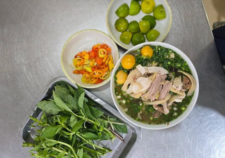 Фо Намдинь и фо Ханоя официально признаны национальным нематериальным культурным наследием в 2024 году. (Фото: tuoitre.vn)