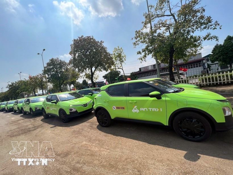 Такси, использующее электроэнергию. (Фото: ВИА)