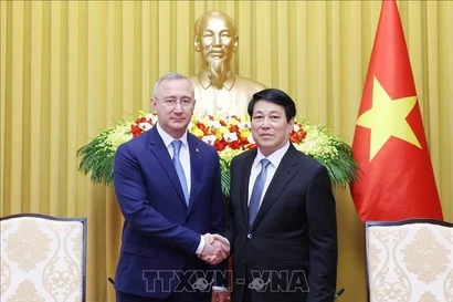 Президент Лыонг Кыонг принял губернатора Калужской области России. (Фото: ВИА)