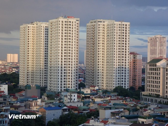 Во II квартале 2025 года средняя цена квартир в многоквартирных домах по стране продолжала расти. (Фото: Vietnam+) 2-chung-cu-10-39.jpg