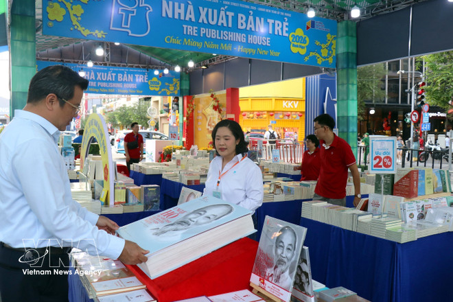 vnanet-potal-thanh-pho-ho-chi-minh-khai-mac-le-hoi-duong-sach-tet-binh-ngo-nam-2026-8594366.jpg