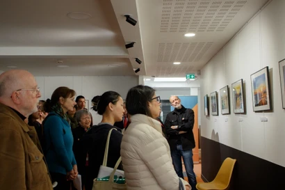 Фотовыставка «Вьетнам – Страна – Люди» привлекла большое число студентов, преподавателей и местных жителей. Фото: ВИА.