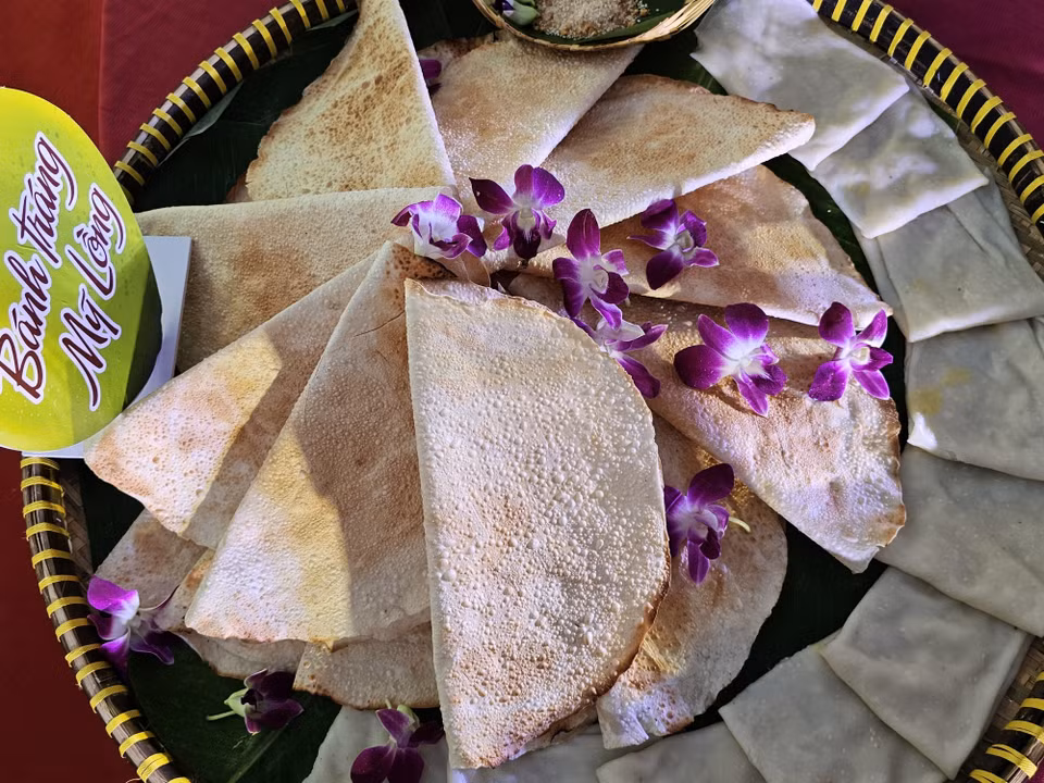 Знаменитая ароматная, вкусная, хрустящая и сладкая рисовая бумага Милонг из провинции Бенче (Фото: ВИА)