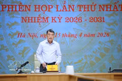 Премьер-министр Ле Минь Хынг, Председатель Центрального совета по соревнованию и награждению, проводит первое заседание на срок 2026–2031 годов. (Фото: ВИА)