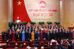 Президиум Центрального комитета Отечественного фронта Вьетнама XI созыва на срок полномочий 2026–2031 годов представлен участникам съезда. Фото: ВИА