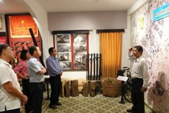 Делегация депутатов Народного совета Хошимина посещает Музей сайгонских коммандос — Зядинь.