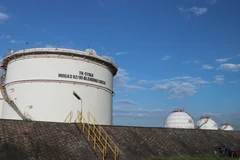 Нефтеперерабатывающий завод Зунгкуат работает на уровне 120% мощности, увеличивая предложение на внутреннем рынке. (Фото: ВИА)