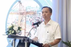 Хуинь Минь Ву, исполняющий обязанности заместителя директора Центра международной интеграции Института исследований развития города Хошимин, выступил на семинаре. (Фото: ВИА)