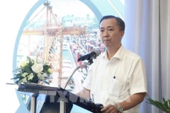 Хуинь Минь Ву, исполняющий обязанности заместителя директора Центра международной интеграции Института исследований развития города Хошимин, выступил на семинаре. (Фото: ВИА)