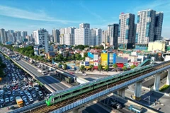 Вьетнам приоритетно стимулирует рост, сохраняя макроэкономическую стабильность, контролируя инфляцию и обеспечивая ключевые балансы экономики. (Фото: ВИА)