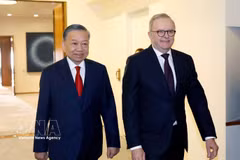 Премьер-министр Австралии Энтони Албанезе встречает Генерального секретаря, Президента государства То Лама. Фото: ВИА