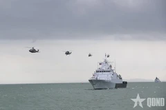 Четыре вертолёта Королевских военно-морских сил Малайзии пролетели во время парада. (Фото: qdnd.vn)