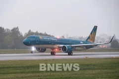 В пяти аэропортах Центрального Вьетнама со второй половины дня 6 ноября временно приостанавливается прием воздушных судов. (Фото: ВИА)