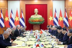 Генеральный секретарь То Лам провёл переговоры с Первым секретарём Коммунистической партии Кубы, Президентом Кубы Мигелем Диас-Канелем Бермудесом. (Фото: ВИА)