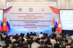 На первом вьетнамо-российском народном форуме в Ханое 30 сентября. (Фото: ВИА)