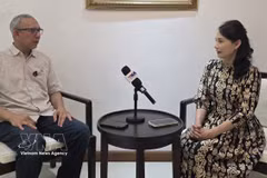 Бени Сукадис, старший координатор Индонезийского института исследований в области обороны и стратегических исследований (LESPERSSI), даёт интервью корреспонденту ВИА в Индонезии. Фото: ВИА