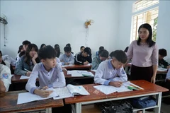Один учебный урок учительницы и учениц в Основной школе Тхо Тхань, уезд Йентхань, провинция Нгеан. (Фото: ВИА)