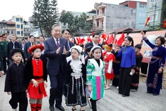 Генеральный секретарь То Лам встречается с представителями народов провинции Каобанг. (Фото: ВИА)